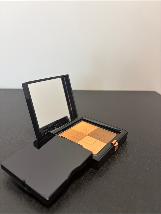 Givenchy Other - Givenchy Compact Bronzer & Contour Palette in Tone Pans 002 popeline bronzee
